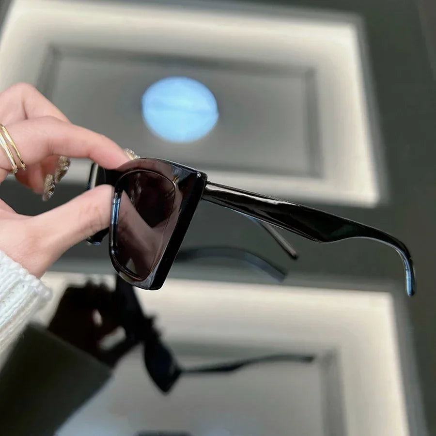 Luxury Cat Eye Black Sunglasses Women Men Brand Fashion Sun Glasses Female Male Mirror Outdoors Travel Shades Oculos De Sol